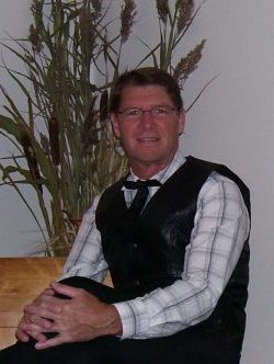 author Dan Friesen